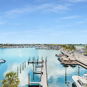downtown-waterfront-penthouse-pool-dock-parking.hotels-in-key-west.com/